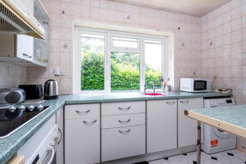 2 Red Lion Close, Orpington, BR5 4AP