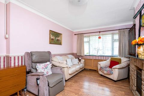 2 Red Lion Close, Orpington, BR5 4AP