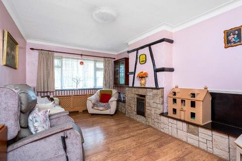 2 Red Lion Close, Orpington, BR5 4AP