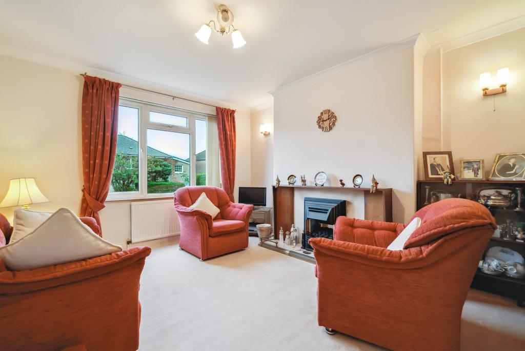 Milverton Avenue, Bearsden, East... 3 bed semidetached villa £250,000