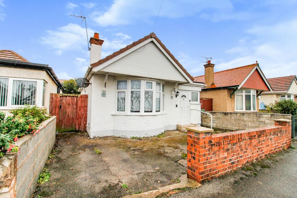 Knowles Avenue, Rhyl 2 bed bungalow for sale £125,000
