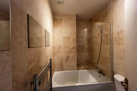 1 bedroom flat to rent, Clive Court Abercrombie Street, SW11 2JB