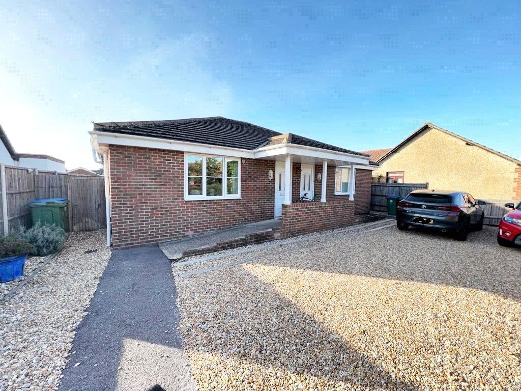 Crofton Lane, Fareham, Hampshire, PO14 1 bed bungalow £875 pcm (£202 pw)