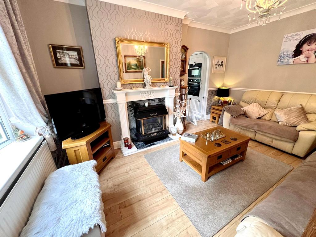 Pontneathvaughan Road, Glynneath, Neath Port Talbot. SA11 5NR 4 bed