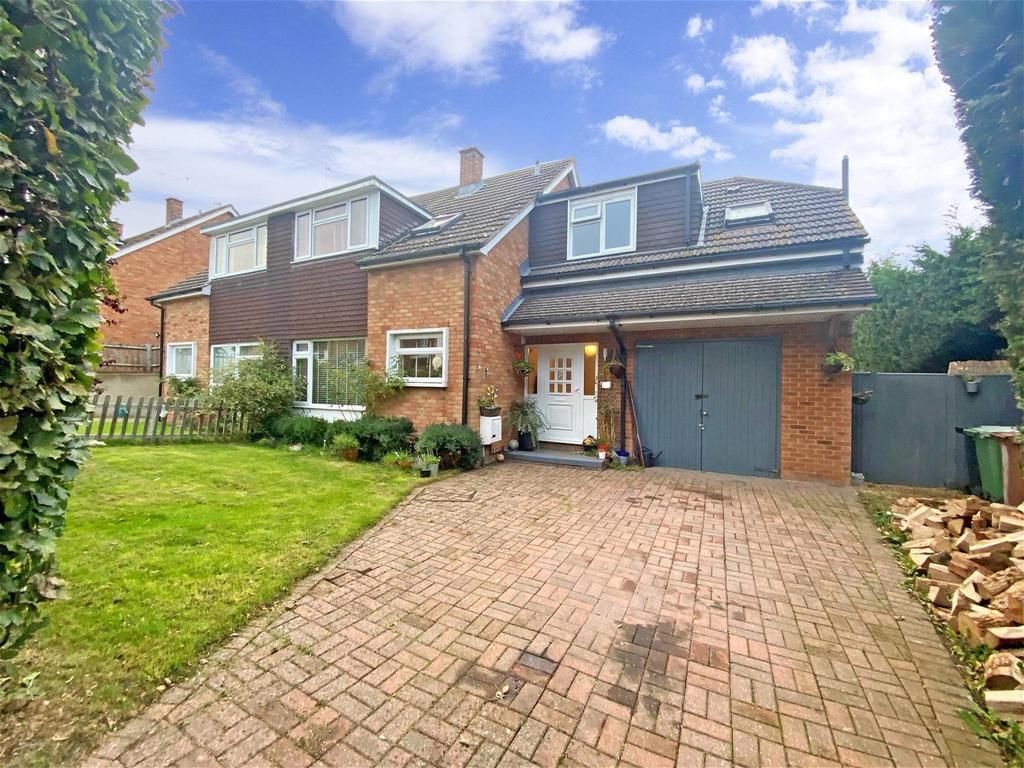 Bankfields, Headcorn, Ashford, Kent 5 bed semidetached house £545,000