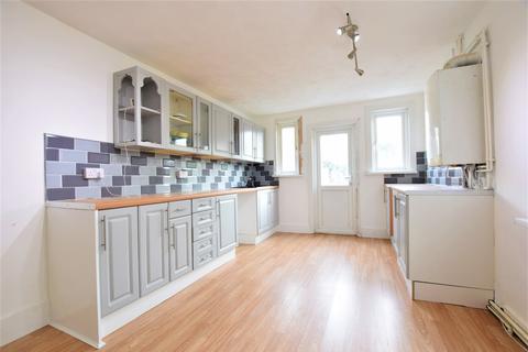 30 Beach Road, Clacton-on-sea, CO15 1UE