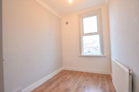 30 Beach Road, Clacton-on-sea, CO15 1UE