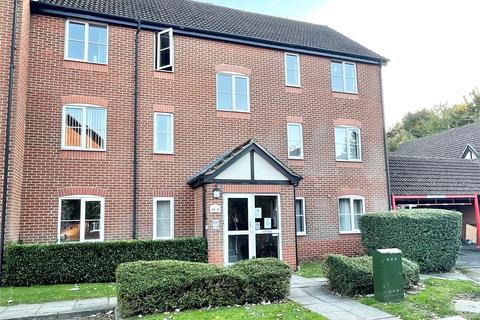 2 bedroom apartment to rent, Admirals Court, Rose Kiln Lane, Reading, Berkshire, RG1