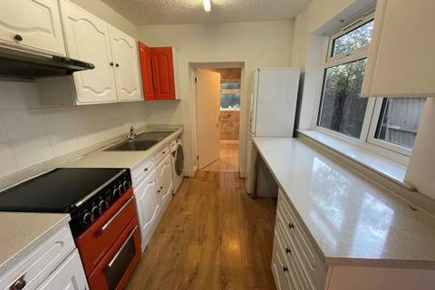 2 Oatlands Road, Enfield, EN3 5LJ