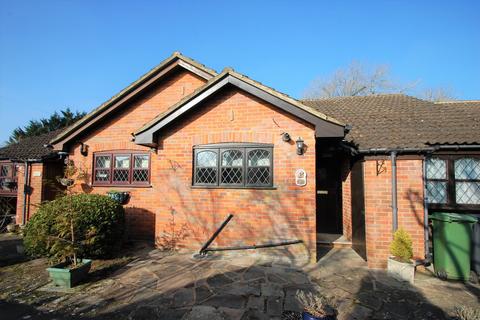 1 bedroom bungalow for sale, Meadow View, Chalfont St Giles, Buckinghamshire, HP8