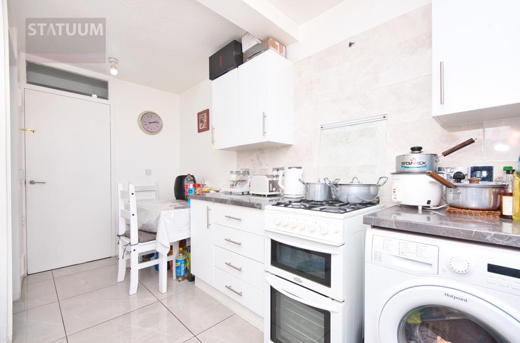 Off Burdett Road, Mile End, London, E3 4 bed £3,000 pcm (£