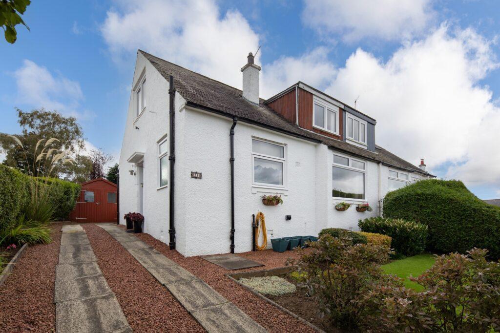 Mansefield Crescent, Clarkston 3 bed semi-detached bungalow - £259,000