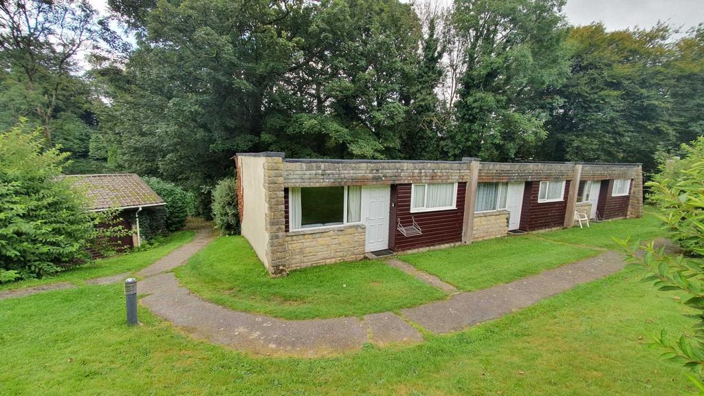 Lanteglos Holiday Park, Camelford 2 bed end of terrace house for sale £25,000
