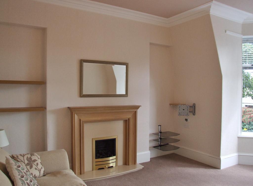 Elmfield Terrace, Kittybrewster, Aberdeen, AB24 3 bed flat £850 pcm