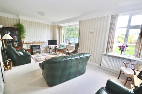 2 Castledene Crescent, Poole, BH14 8DP