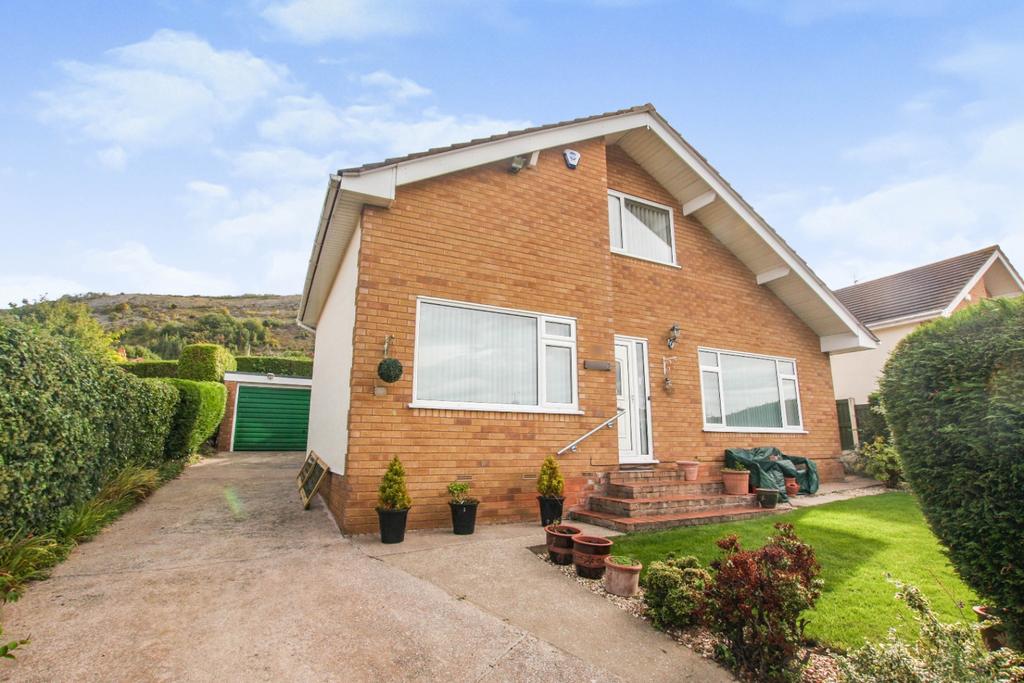 12 Clwyd Avenue, Dyserth, Denbighshire LL18 6HN 3 bed bungalow £325,000