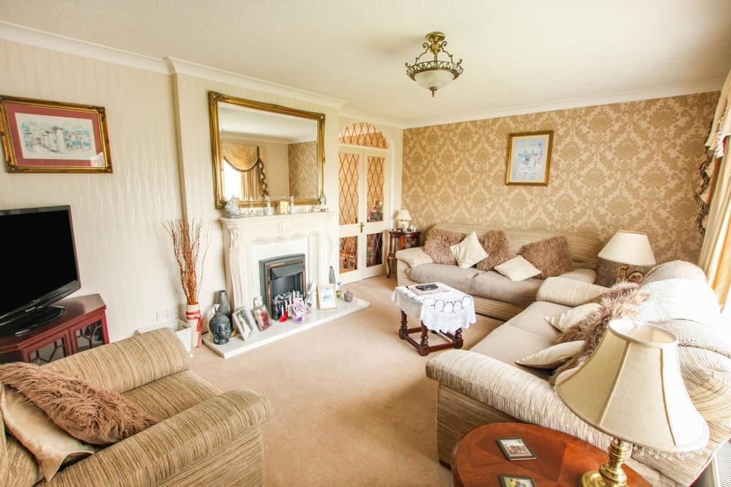 12 Clwyd Avenue, Dyserth, Denbighshire LL18 6HN 3 bed bungalow £325,000