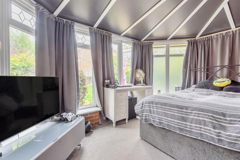4 bedroom detached house for sale - Chestnut Walk, Pulborough, RH20
