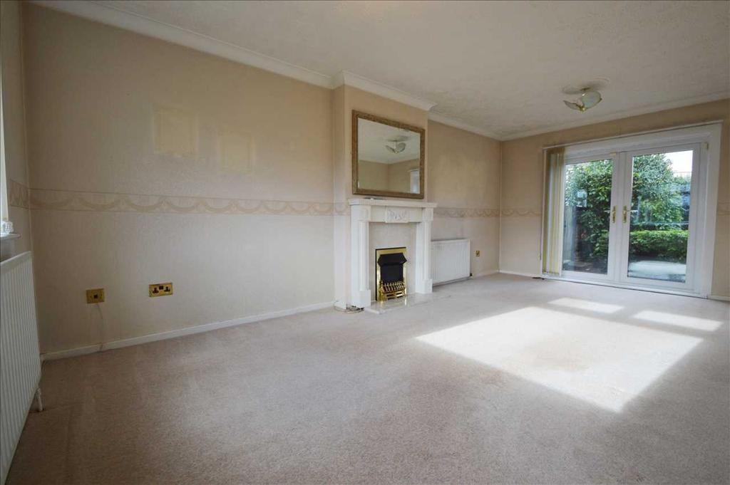 Living Room / Dining