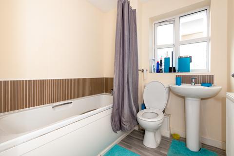 4 Flemish Crescent, Manchester, M18 7TR