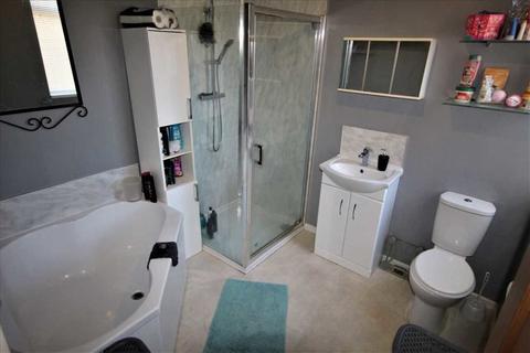 5 Hangsman Lane, Dinnington, Sheffield, S25 3PF