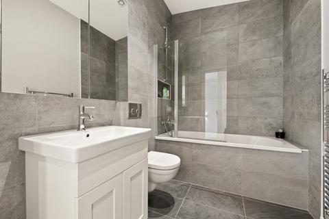 8 Halford Place, Hanwell, London, W7 3BU