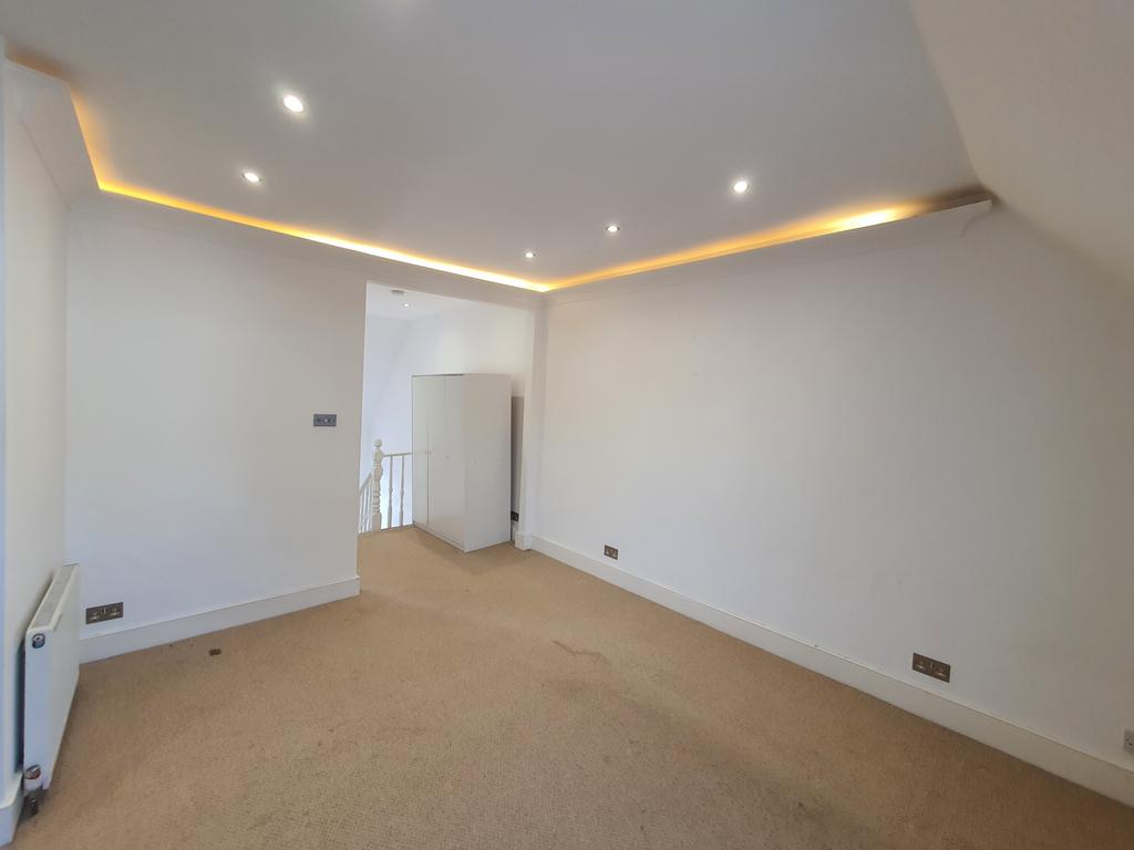 Superb One Bedroom Flat on Acton Lane