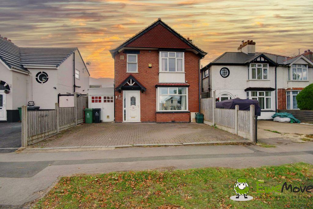 Finlay Road, Gloucester GL4 6TW 3 bed detached house £300,000