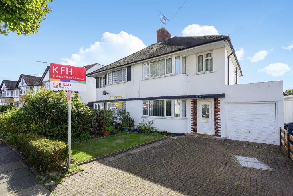 Manor Drive North, New Malden 3 bed semidetached house £700,000