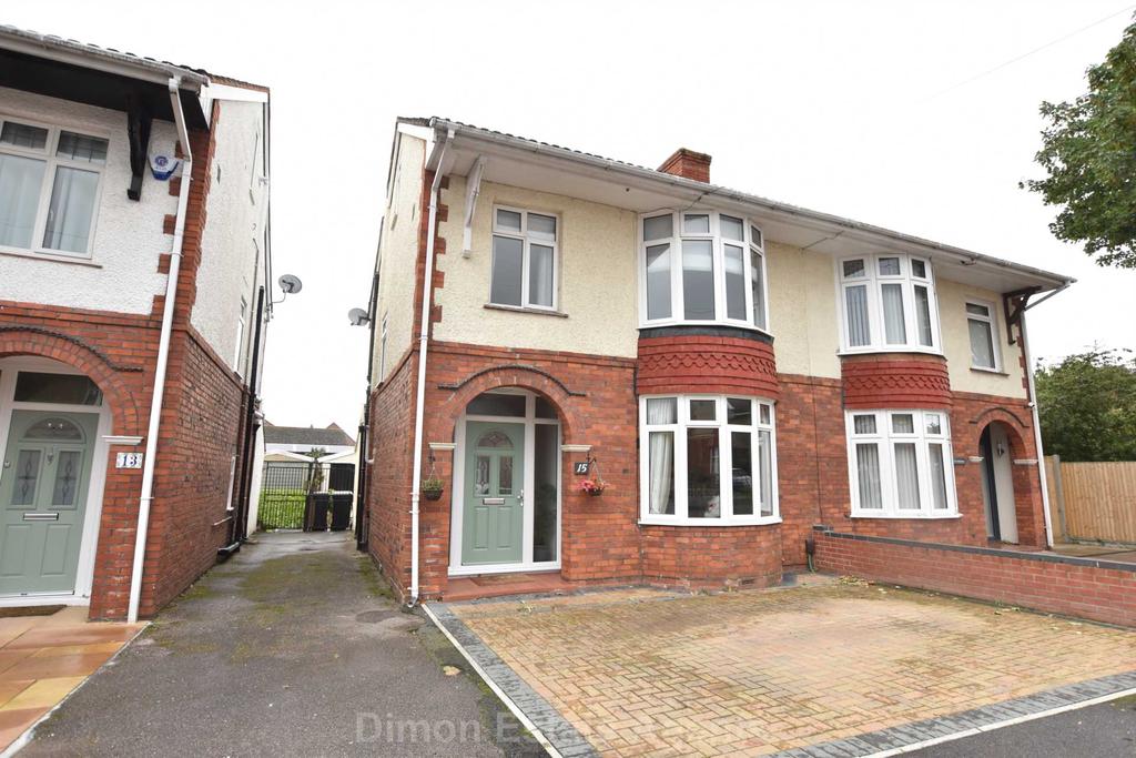 Grove Avenue, Gosport 3 bed semidetached house for sale £370,000