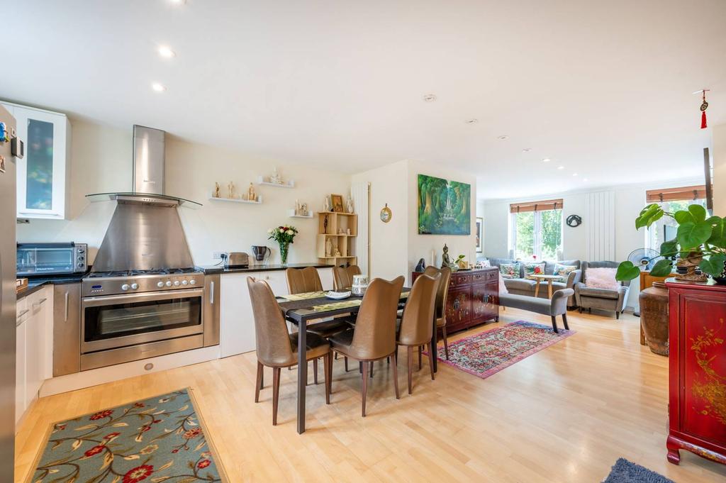 Edensor Road, Chiswick, London, W4 3 Bed Terraced House For Sale - £900,000