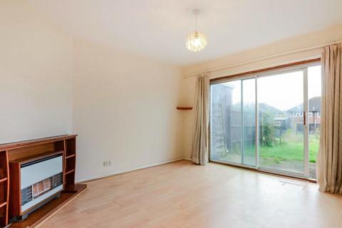 14 Meadow Close, London Colney, St Albans, AL2 1RQ