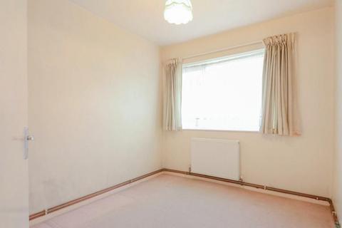 14 Meadow Close, London Colney, St Albans, AL2 1RQ