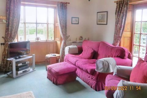 3 bedroom character property for sale, Llandysilio SY22