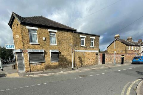 121 Cowley Mill Road, Uxbridge, UB8 2QB