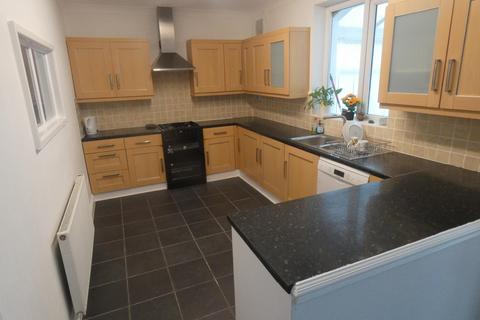 4 bedroom semi-detached house to rent, Tadman Grove, Manchester, WA14