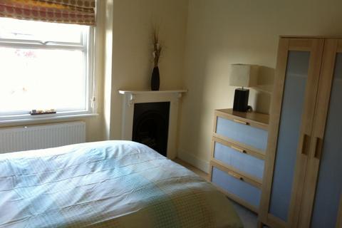1 bedroom flat to rent, Edinburgh Road, Reading, RG30 2UB