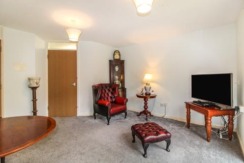 1 bedroom retirement property for sale - Farley Court,  Farnborough, GU14