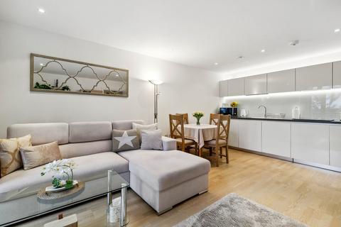 1 bedroom flat for sale, Aitons House, Pump House Crescent, Brentford, Middlesex