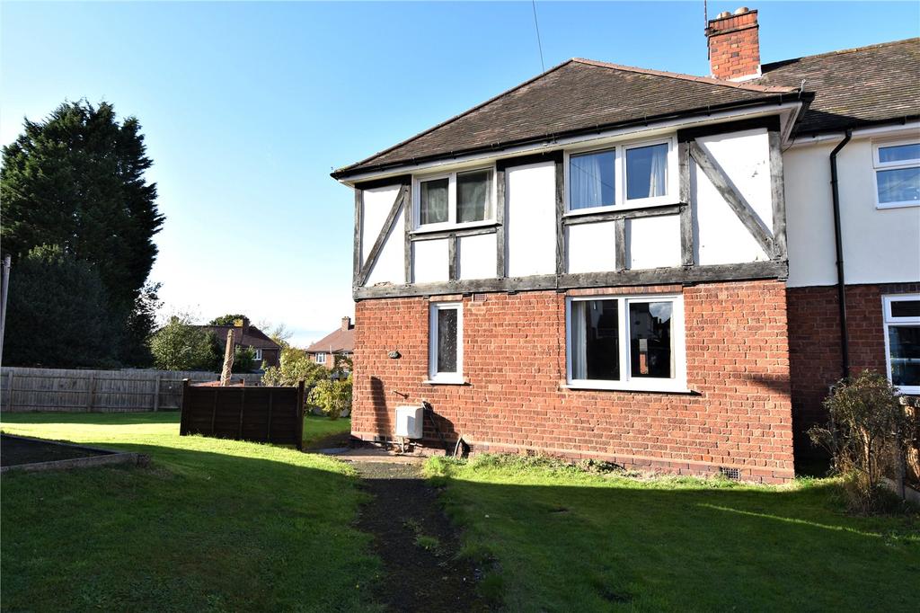 St. Richards Gardens, Droitwich, Worcestershire, WR9 4 bed end of