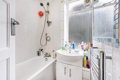 3 bedroom flat for sale - Bowyer House, Vermont Road, London