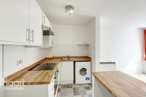 62 Jeffcut Road, Chelmsford, CM2 6XN