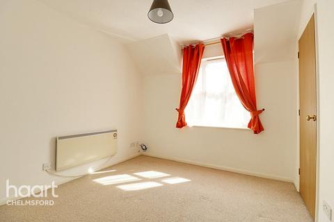 62 Jeffcut Road, Chelmsford, CM2 6XN