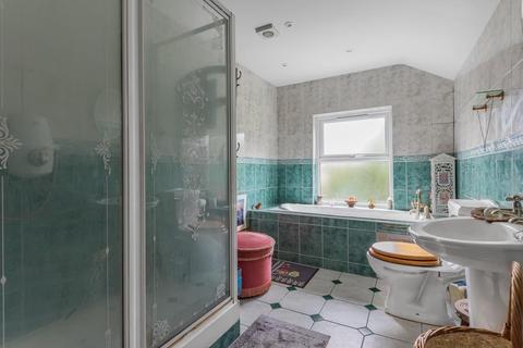 16 Addison Road, Chesham, HP5 2BD