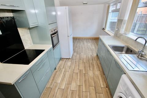 19 Cadnam Drive, Manchester, M22 5AT