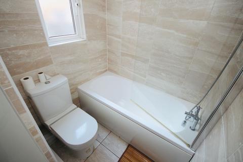 19 Cadnam Drive, Manchester, M22 5AT