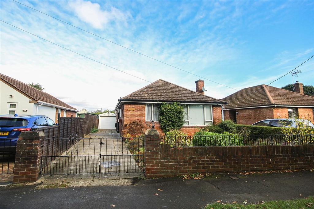 Rollestone Road, Holbury, Southampton 2 Bed Bungalow - £330,000