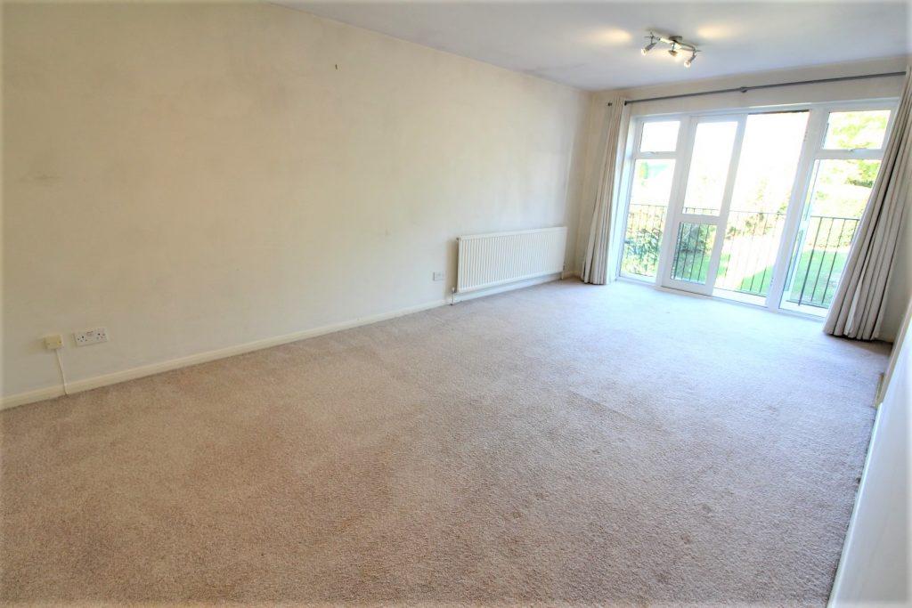 Prospect Road, EN5 5AQ 2 bed flat £1,400 pcm (£323 pw)