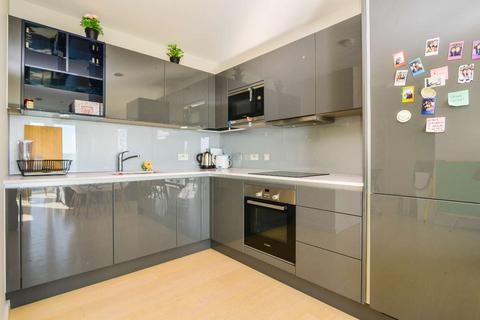 1 bedroom flat to rent, 2 Glasshouse  Gardens, Stratford, London