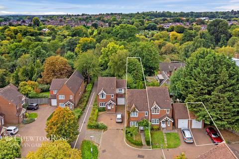 31 Orient Close, St Albans, AL1 1AJ